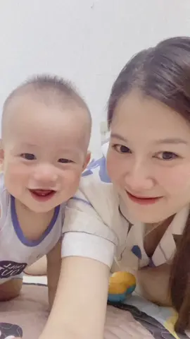 Điều ngọt ngào nhất của mẹ ❤️ #minhkhoi #embetinhcam #hanclothes 
