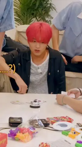 This part has no right to be this funny 😭 haechan’s face 😭 make me laughing so hard.. 