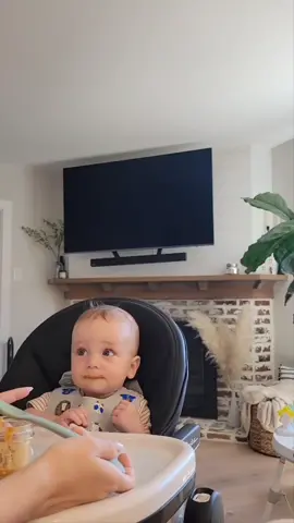 Started solids with Elijah by making my own baby purees from all organic ingredients!  #MessFreeHero #GenshinTeleport #fyp #babyboy #foryoupage #newmom #parentsoftiktok #baby #babymama #momtok #MomsofTikTok #california #firsttimemom #cutebaby #babyfood #homemadefood #organic 