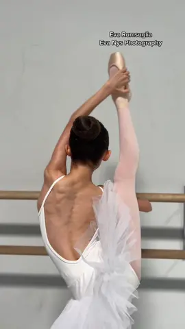 strength 🩰💪🏻 #ballet #ballerina #balletdancer