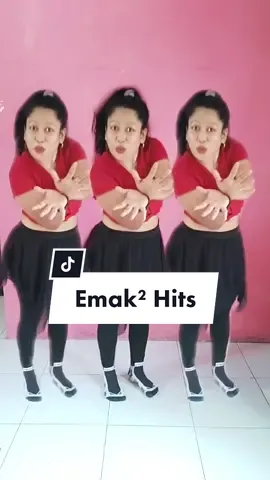 Cari istri itu yang GENDUTAN, karena yang KURUSAN terlalu sibuk jaga BADAN daripada PERASAAN 😁🤭 #masukberanda #berandatiktok #berandafyp #joget #jogetviral #videoviraltiktok #ftsc_bersatu #founder_kahar_ameq #pendiri_rasya #videochallenge #soundviral #viral #dc #dance #dancechallenge #danceviral #outfit #OOTD #gayadirumah #gayaditiktok #pejuangkurus #emak2hits #mamamuda #fyp #fypシ゚viral #bugis #bugistiktok #makassartiktokers #soppeng #fypsounds