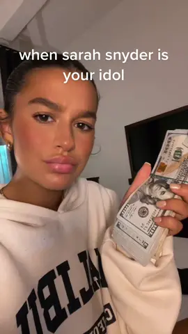 @thesarahsnyder love u icey queen 