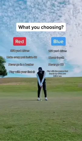 WHICH SIDE ARE YOU CHOOSING? 🤷‍♂️‼️ FOLLOW FOR DAILY SHORT GAME TIPS ✅ ##golftiktok##golftok##golf##golftips##golfing##golfer 