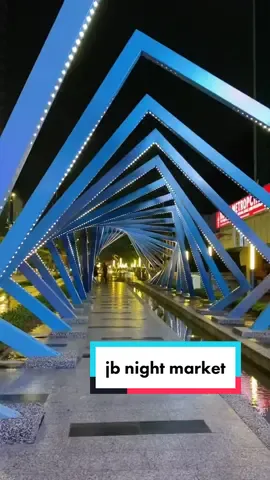 romanticising night walks at jb 🤗 it rained the whole day so it was super chilly afterwards #fypage #sgfyp #sgtojb🇸🇬🇲🇾 #johorbahru #pasarkarat #malaysiatiktok #sgwheretogo