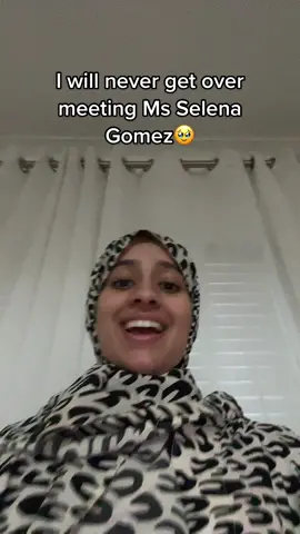 Yes im reposting this because i need to remind myself this actually happened🤭 @selenagomez @rarebeauty 