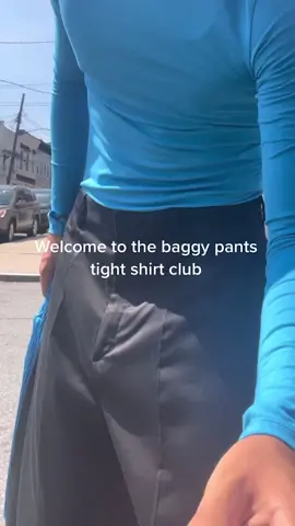 We’re all VIPs in this club 😎 #VIP #baggypants #OOTD 