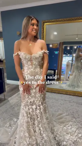 Realized I never used this sound! 39 dresses later and finally found the one 😅 #thedayisaidyestothedress #galialahav @Galia Lahav 