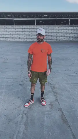 You know whats good. Lets go!! This is how im walking to every meet amd greet from now on. 
