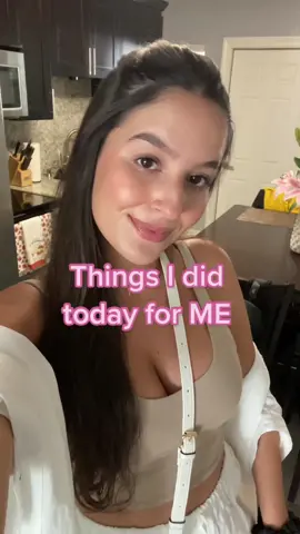What my day off looked like today! #OOTD #grwm #manicure #followmearound #miami #SelfCare #dayoff #longweekend #coconutgrove #coconutgrovemiami #kendall