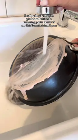 The end result left me speechless 😱 I’ve linked this product in my bio 🤍  #cleaninghacks #cleaningbeforeandafter #kitchenclean #thepinkstuff #thepinkstuffcleaning #thepinkstuffpaste #amazonfinds #amazonmusthaves