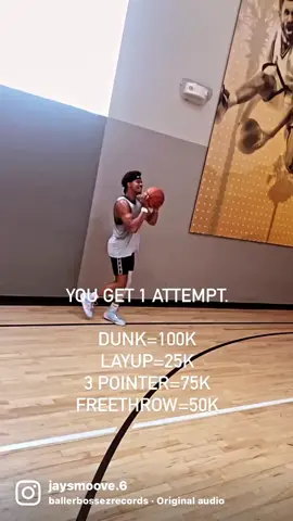 Which Are You Choosing? #bouncy #foryoupage #differenttypeofkat #athlete #deucebrand #dunk