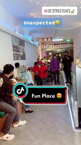 Fun place @DE’STREET CAFE🍃 go there you will love it ♥️😊😍#foryou #viral #tiktok #sgtiktok #goviral #trending #funny @Nat ♡︎ @Fan 
