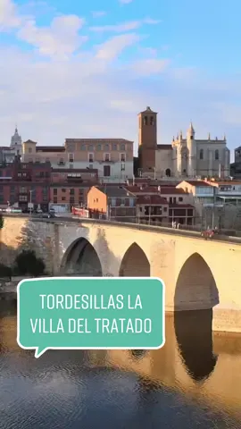 Os mostramos que ver en #tordesillas en un minuto. #lugaresconhistoria #pueblosdeespaña #valladolid #pueblosconencanto #pueblosbonitos #puebloshistoricos #castillayleon #turismovalladolid #turismocastillayleon #turismoespaña #viajestiktok #viajesviral 