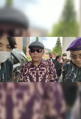 Sumpah Advokat 2022, Bandung. dengan Ketum PERADMI Prof. Dr. Hj. Suhendar, KETUA PEMBINA PERADMI Prof. Dr. Hj. Eggi Sudjana, S. H, M.Si, & Ketua LBH DPP PERADMI Sagitarius S.H #advokat #peradi #hukumindonesia