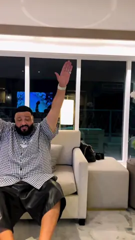 #1 ALBUM IN THE COUNTRY ! #GODDID !!!!!!!!!!!!!!!!!!!!!!!!! 𝙄'𝙢 𝙜𝙧𝙖𝙩𝙚𝙛𝙪𝙡 𝙛𝙤𝙧 𝙣𝙤𝙩 𝙖𝙣𝙮𝙩𝙝𝙞𝙣𝙜 𝙗𝙪𝙩 𝙚𝙫𝙚𝙧𝙮𝙩𝙝𝙞𝙣𝙜 𝙀𝙫𝙚𝙧𝙮 𝙡𝙤𝙨𝙨 𝙄 𝙝𝙖𝙙 𝙩𝙤 𝙩𝙖𝙠𝙚, 𝙄 𝙩𝙤𝙤𝙠 𝙞𝙩 𝙤𝙣 𝙩𝙝𝙚 𝙘𝙝𝙞𝙣 𝙒𝙚 𝙨𝙩𝙤𝙤𝙙 𝙤𝙣 𝙖𝙡𝙡 𝙩𝙚𝙣 𝙄 𝙠𝙣𝙚𝙬 𝙤𝙣𝙚 𝙙𝙖𝙮 𝙩𝙝𝙖𝙩 𝙬𝙚 𝙬𝙤𝙪𝙡𝙙 𝙬𝙞𝙣 𝙖𝙜𝙖𝙞𝙣 𝘽𝙚𝙚𝙣 𝙥𝙧𝙖𝙮𝙚𝙙 𝙤𝙣 𝙢𝙮 𝙙𝙤𝙬𝙣𝙛𝙖𝙡𝙡 𝙗𝙮 𝙢𝙖𝙣𝙮 𝙢𝙚𝙣 𝙊𝙝, 𝙇𝙤𝙧𝙙, 𝙄 𝙩𝙝𝙖𝙣𝙠 𝙮𝙤𝙪 𝙛𝙤𝙧 𝙣𝙤𝙩 𝙜𝙞𝙫𝙞𝙣' 𝙞𝙣 𝙈𝙪𝙨𝙩 𝙄 𝙩𝙚𝙡𝙡 '𝙚𝙢 𝙤𝙣𝙘𝙚 𝙖𝙜𝙖𝙞𝙣? 𝘼𝙡𝙡 𝙄 𝙙𝙤 𝙞𝙨 𝙬𝙞𝙣 𝙔𝙤𝙪 𝙚𝙞𝙩𝙝𝙚𝙧 𝙬𝙞𝙣 𝙬𝙞𝙩𝙝 𝙪𝙨, 𝙤𝙧 𝙬𝙖𝙩𝙘𝙝 𝙪𝙨 𝙬𝙞𝙣  GOD DID 🤲🏽