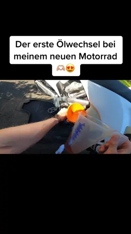 Der erste Ölwechsel bei meinem neuen Motorrad 🫶🏼😍 Natürlich mit @MOTUL Deutschland 👍🏼😎 #davidbost #ölwechsel #motorrad #gehtsteil