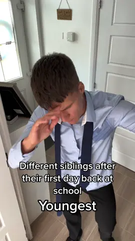 Which sibling was you? 😆 #fyp #foryoupage #foryou #school #Siblings 