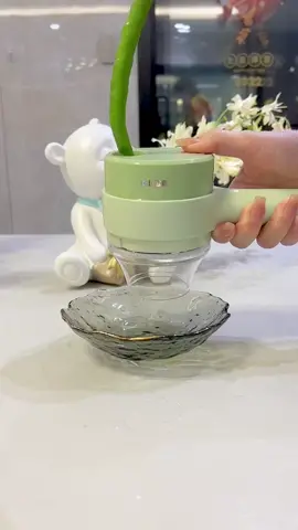 Cắt, xay nhuyễn trong một nốt nhạc 🥳 #saydecor #dotienich #giadung #giadungtienich #giadungtienich #giadungthongminh #dotienichthongminh  #phongbep #mayxay #mayxaymini #mayxaydanang #maythai