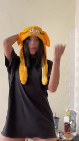 Un minion con orejas jeje