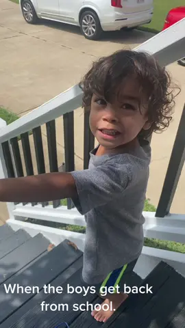 When the brothers get home!!!! #mybrothers #zion #babybro #cutekid #cutekids #hello #raisingsons #babyboy #baby #5bros #5boys 