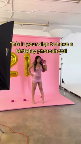 Birthday photoshoot 🎈📸 who wants one? 👀🎊 #fyp #libraszn #scorpio♏️ #birthdaygirl #iceicebaby