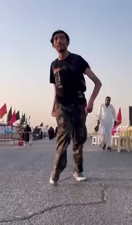 اي عشق هذا ياحسين #شاب_معوق_جسديا يسير يوميا ٦ كيلو متر يوميا على قدم واحدة #لبيك_ياحسين #محمد_الاسدي #الناصرية #زيارة_الاربعين #اشترك_تابعني 