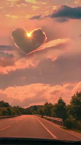 Such a beautiful sunset of love, be sure to watch it.❤#livewallpaper #Love #wallpaper #livewallpapers #trendy #heart #relax #fypシ #trend #friend #foru #girl #trending #foryou #foryoupage #fy #viral #viralvideo #music #Edit #nature #fondodepantalla #fondodepantallaenvivo #sunset #sunsetlover #sunsetcolors #wallpapers #fondodepantallaenmovimiento #fondodepantalla4k #wallpapervideo #wallpaperphone #bestlivewallpaper #fyp #followformore #4kwallpaper 