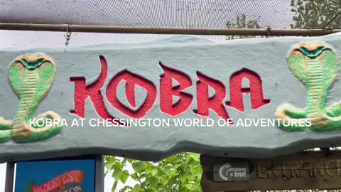 Kobra at Chessington World of Adventures #chessingtonworlofadventures #chessington #kobraride #kobra #themepark #themeparks #themeparkuk #spinningride
