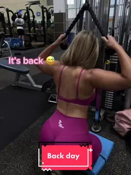 😂😂😂😂 this audio is just too funny ! 💗also train back if you want your waist to look smaller 👌🏼 #back 