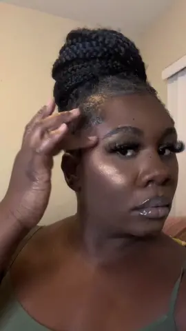 Beginners Makeup Tutorial follow and sub my YT