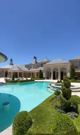Sold | $16,700,000 | Hidden Hills, CA.         ▫️7 Beds • 13 Baths • 19,549 sqft.                  #losangeles #luxuryhomes #realtor #luxurylife #mansion #interiordesign #sold #luxuryrealestate #mansion #realestate #newyork