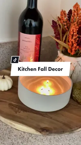 Decorating on a budget 🧡 Board from @T.J.Maxx  Pumpkins & floral decor from @Dollar Tree  Candle from @Walmart  #fall2022 #traystylingideas #onabudget #lessismore #dollartree #kitchenfalldecor #falltok2022 #pumpkins #falldecor #boujeeonabudget