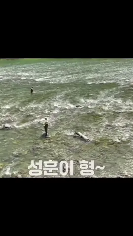 i mean if i didn't get a fish on my 2 days straight fishing i would act the same #niki #sunghoon #enhypen #kpop #fyp 