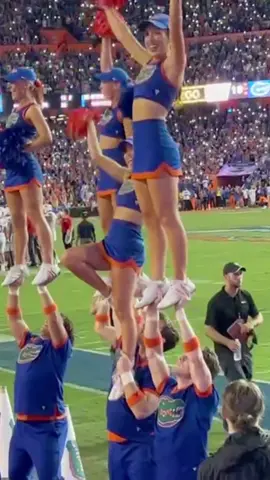 Won’t back down #fyp #CollegeFootball #gators #uf #gatorscheer #floridacheer #ufcheer #cheer #cheerleading #collegecheer #tompetty #universityofflorida #gameday 