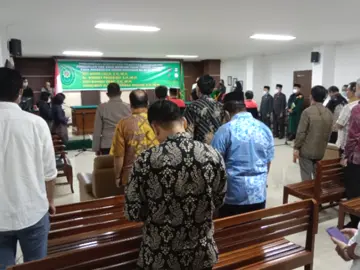 PENGAMBILAN SUMPAH DAN PELANTIKAN HAKIM AD HOC PENGADILAN HAM  TINGKAT PERTAMA PADA PN MAKASSAR #hakim #pengadilan #makassar