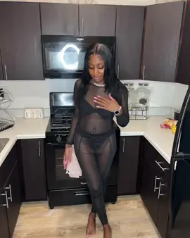 happy 22nd to me🥰🥂. #ShowOffLandOFrost #fyp #22 #birthdaygirl #blackgirlmagic #blackgirlluxury #keairis 