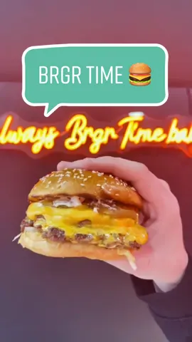 We couldn’t resist checking out this amazing burger from BRGR TIME, Cardigan Road😍📍 @brgrtime #thingstodoinleeds #leedscity #leeds #uniofleeds #foodinleeds #leedsrestaurants #leedsuni #leedstudent #leedsfoodie #leedsburger #burger #fyp  