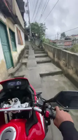 Role pelos acessos da favela. #favela #xre300 #xrerally2022 #motorcycle #videoviral #rj
