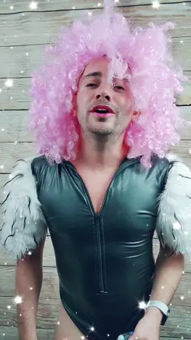 Gretchen has advise for how to get to the front of the line. bring #marbles #comedy #drag