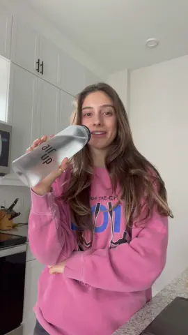 @airup saves the day once again!!💦😋 click the link in my bio if you’re cool enough to have an AirUp water bottle #airuppartner 