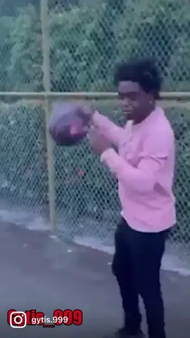 #kodakblack shows his basketball skill 🏀🔥 #fyp #foryou #rap