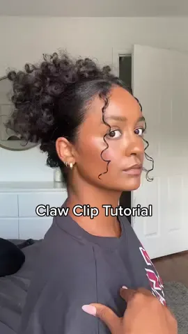 Claw clip tutorial for thick natural hair 🥰 #clawclip #clawcliptutorial #thickhair #curlyhair #curls #naturalhair #clawcliphairstyles