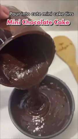 Replying to @Ur mom how I made my mini chocolate cake 🥹💗 #food #Foodie #tiktokfood #foodtiktok #cake #cakedecorating #Recipe #chocolate #dessert