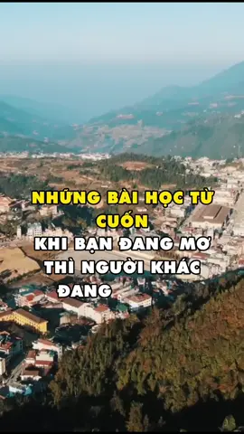 Khi bạn đang mơ thì người khác đang nỗ lực #sachhayofficial #thuviensach #khibandangmothinguoikhacdangnoluc 