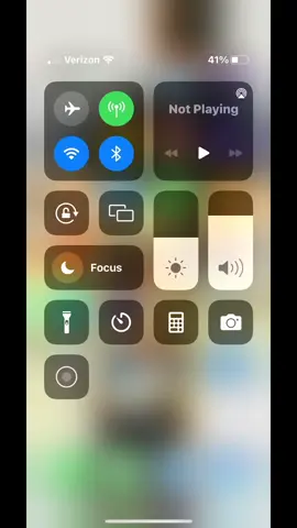 Small business friends, let me blow your mind with the new #ios16 update! 🤯 #ChewTheVibes #update #viral #iphonetricks #iphonehack #SmallBusiness #fyp #foryou #background #smallbusinesscheck 