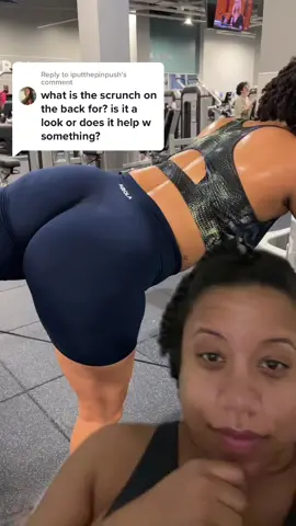 Replying to @iputthepinpush #greenscreenvideo Makes it look real niiiice 🤗😂 #aurolashorts #amazongymfits