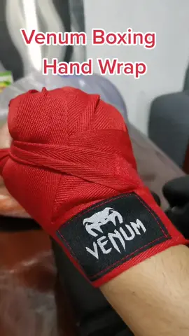 Venum Boxing Handwrap! #handwrap #handwrapboxing #handwristwrap #handwraptutorial #handwrapchallenge #boxing #mixmartialarts #venum #for 
