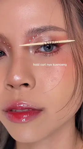 busyet ni mascara mantep juga🫠 #mascara #BeautyTok #makeup #gayaditiktok #racunintiktok 