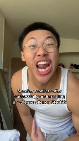 They be selling under retail and shiii 😭😭😭 #sneakertok #sneakernews #sneakerreseller #sneakerreselling #resellingsneakers #sneakertok2022 #stockx #stockxsneakers 