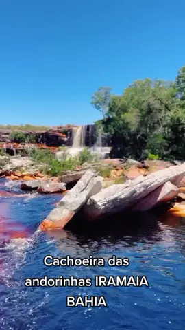 olha que perfeição a Cachoeira das andorinhas  iramaia bahia 